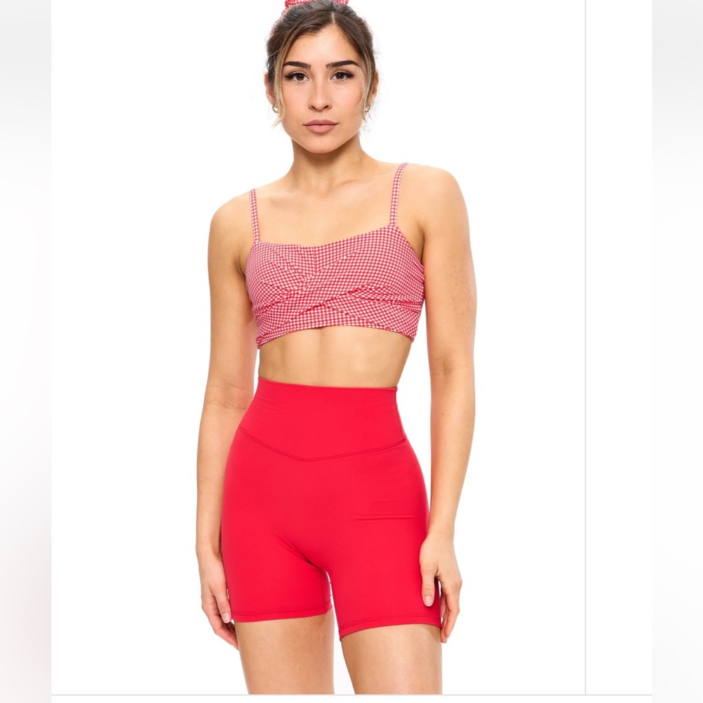 Rosa Short 5 inches NWOT